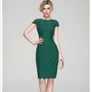 Sheath Scoop Neck Knee-Length Lace Cocktail Dress